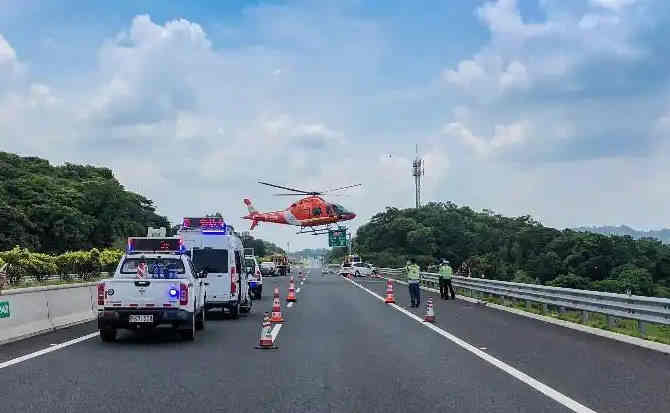 凤阳高速公路汽车救援案例